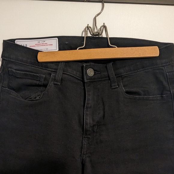 2/$25 Gap classic skinny jeans - Picture 2 of 4